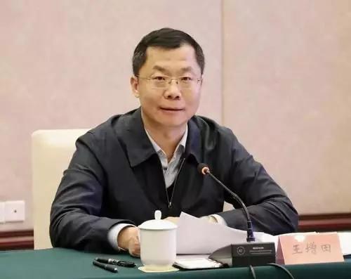 防疫不力，他是目前被处分级别最高官员
